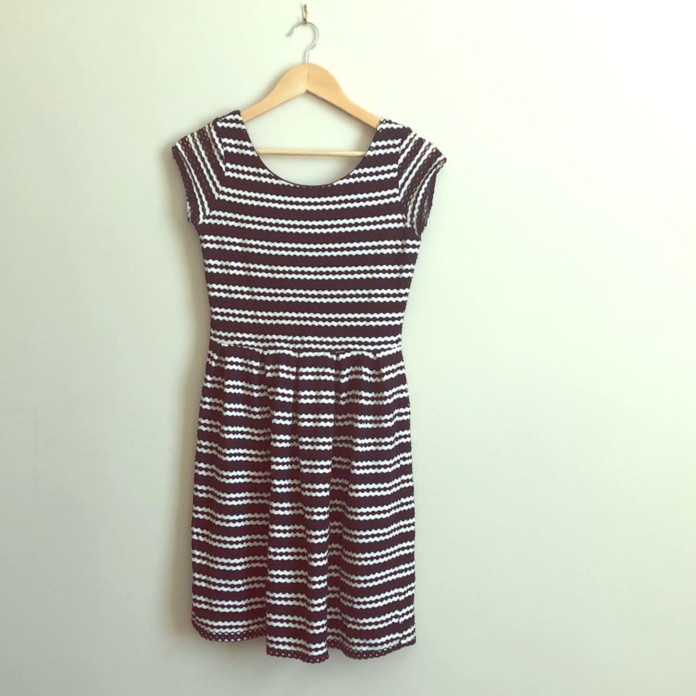 Black and white capped sleeve dress